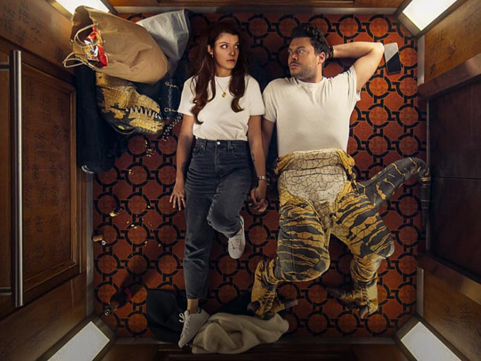 Камилла Леллуш в фильме С Нашим годом