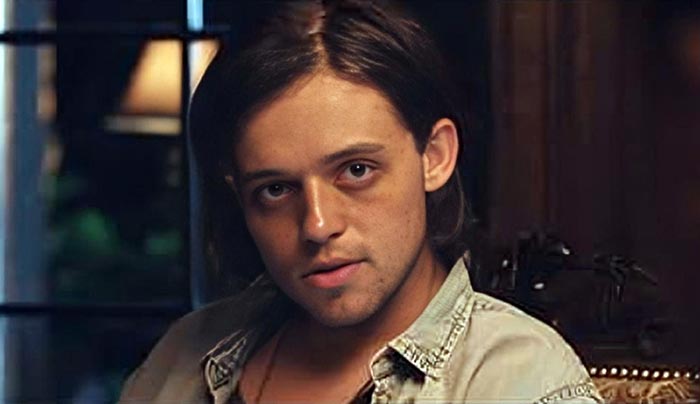 Картер Шимп в фильме Пожиратель грехов