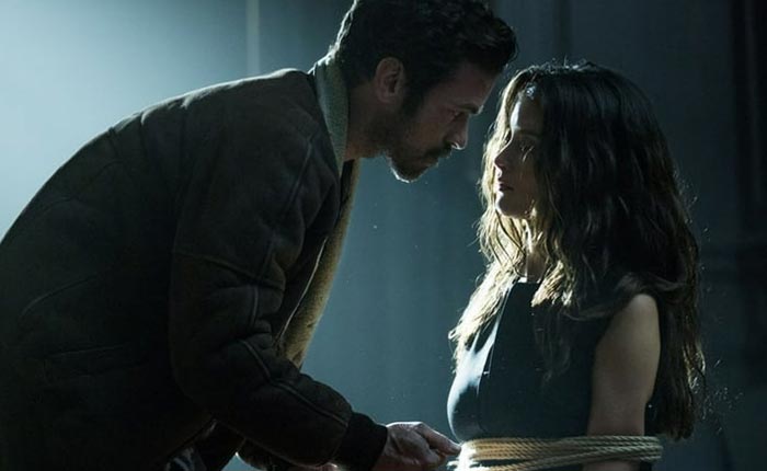 Шарлотта Лебон в фильме Ирис