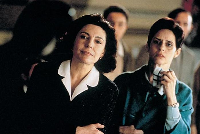 Чаро Лопес в фильме Тайны сердца