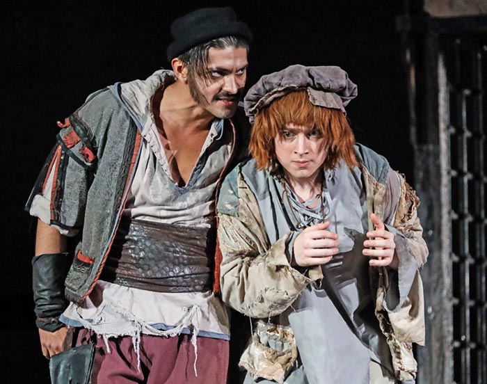 Данила Теплов в спектакле Принц и нищий