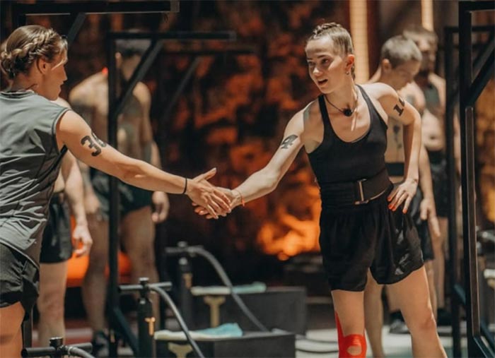 Дарья Дубова в шоу Титаны