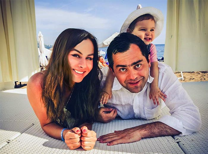 Давид Цаллаев с женой Мадиной и дочерью Аминой