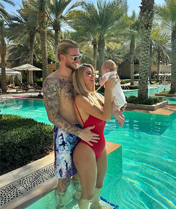 Дилетта Леотта и Лорис Кариус с дочерью