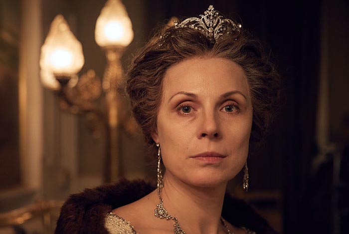 Дина Корзун в сериале Острые козырьки