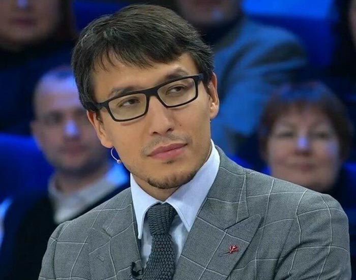 политолог Дмитрий Абзалов