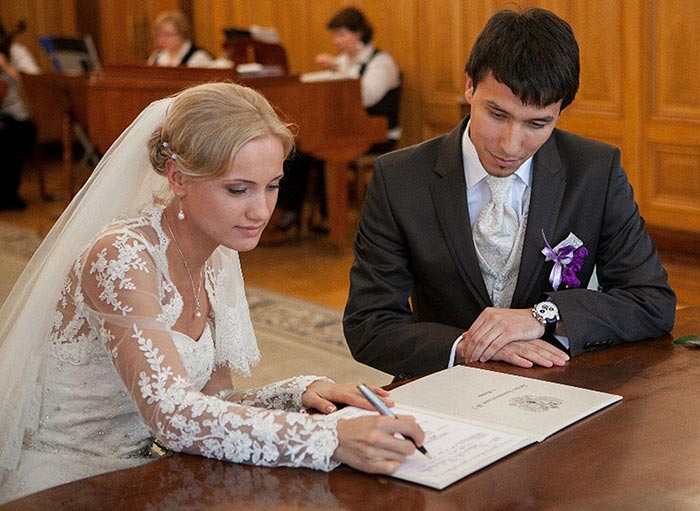 Дмитрий Абзалов и жена Ирина Плещева