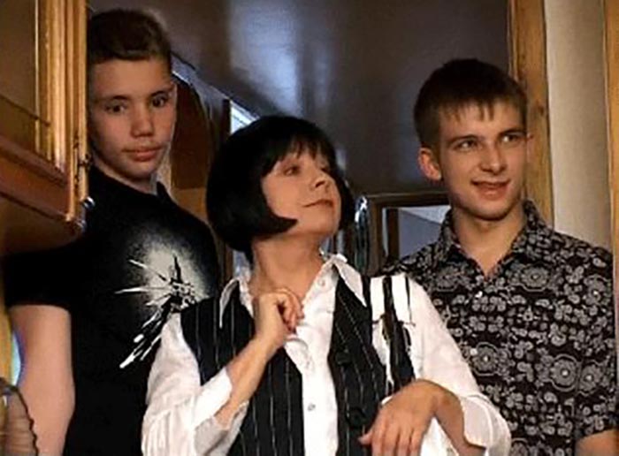 Дмитрий Михайлов в фильме Жизнь кувырком