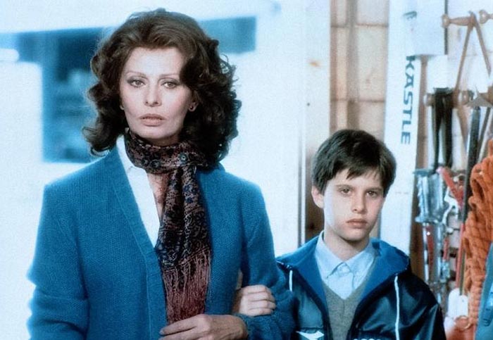 Эдоардо Понти в фильме Нечто белокурое