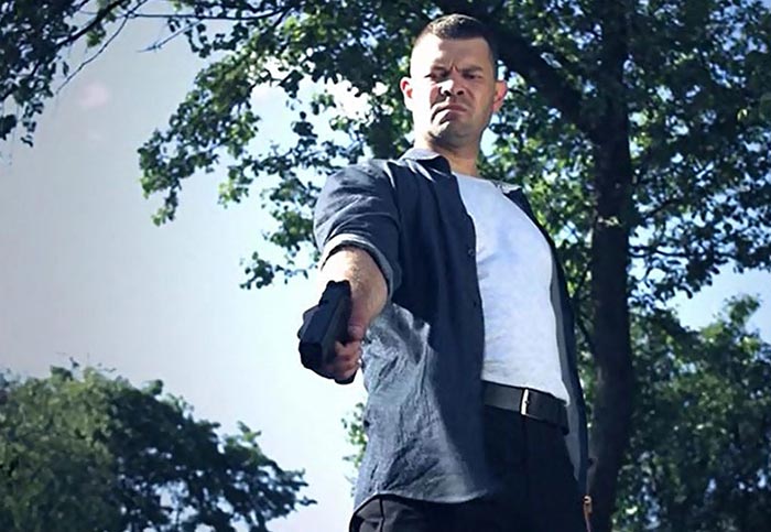 Эдуард Чемодаков в сериале Чужая стая