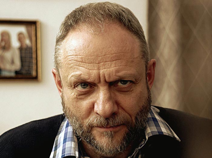 Эдуард Флёров в фильме Батюшка