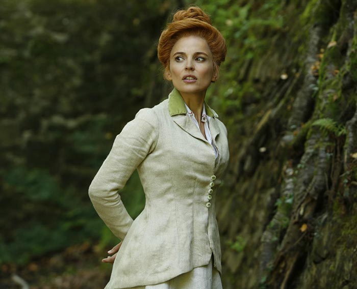 Елена Анайя в фильме Зип и Зап на острове Капитана