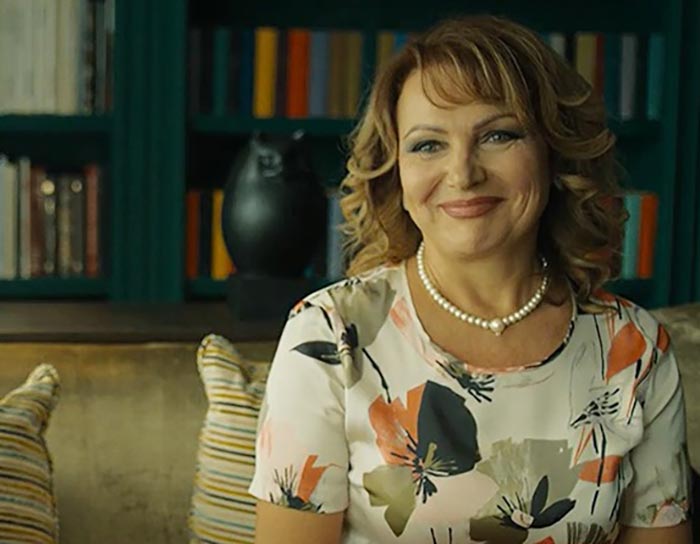 Елена Чарквиани в сериале Балабол-2