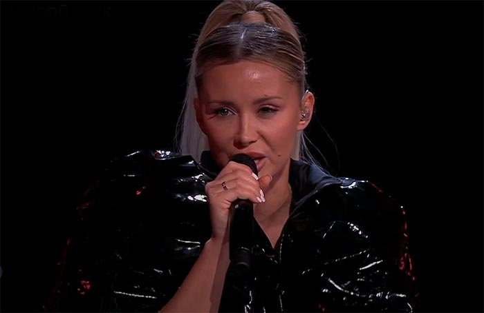 Елена Дородных в шоу Голос