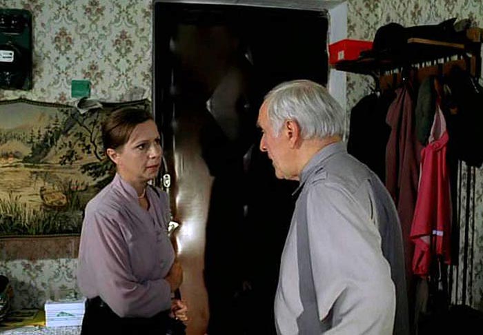 Елена Соколова в фильме Ворошиловский стрелок