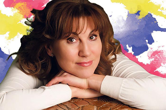 актриса Елена Суродейкина