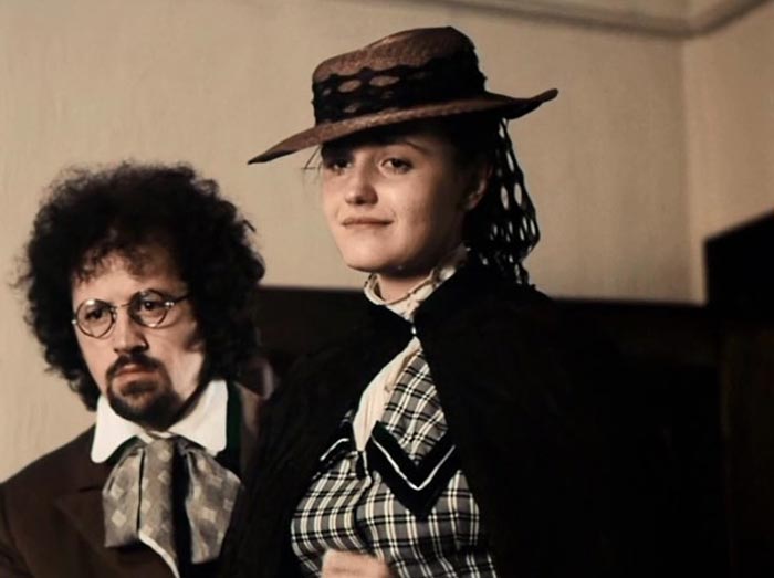 Елена Земляникина в фильме Невероятное пари, или Истинное происшествие, благополучно завершившееся сто лет назад