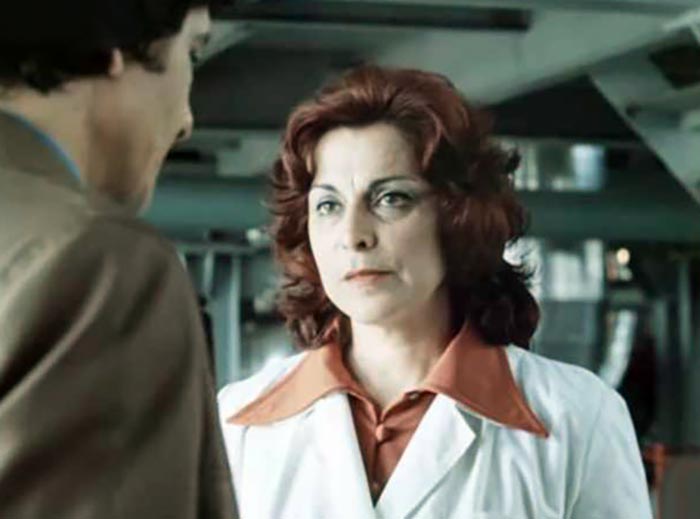 Эльвира Узунян в фильме Ещё пять дней