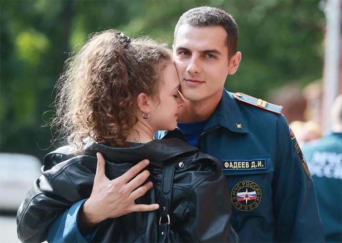 Эмиль Гас в сериале Жёны спасателей