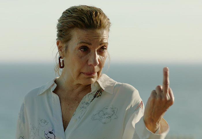 Эмма Виларасау в фильме Дом в огне