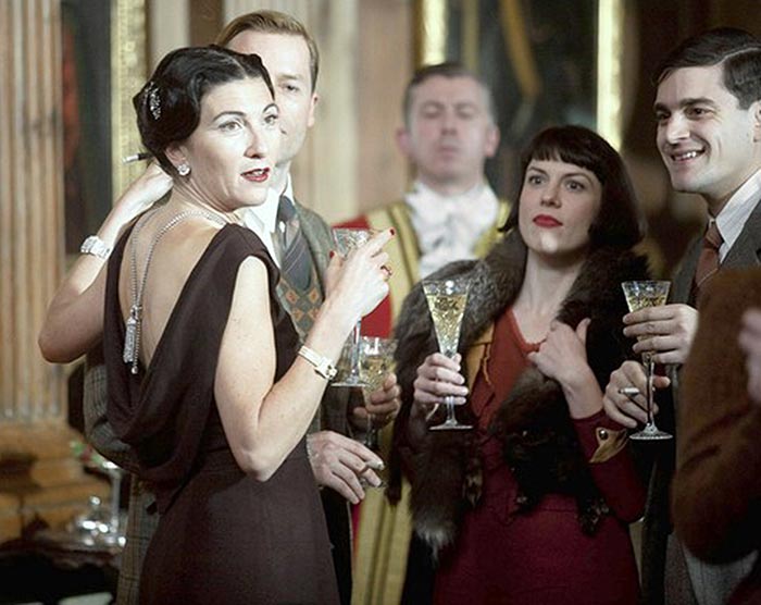 Ив Бест в роли Уоллис Симпсон