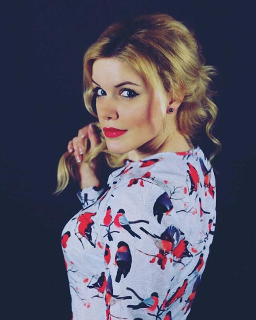 актриса и диктор Эвелина Фастовец