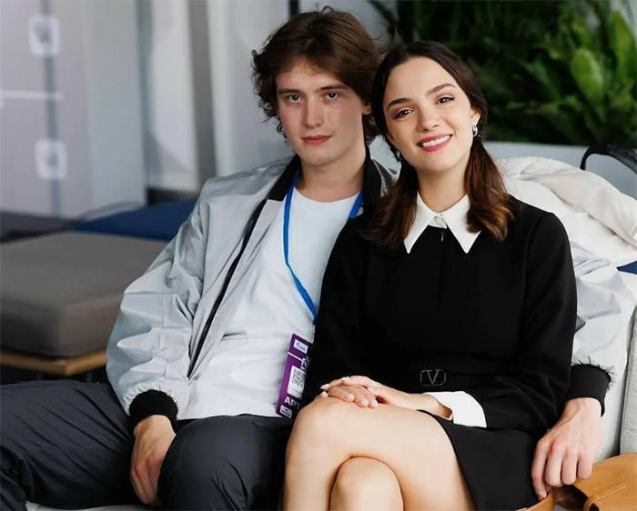 Евгения Медведева и Дмитрий Чигирёв