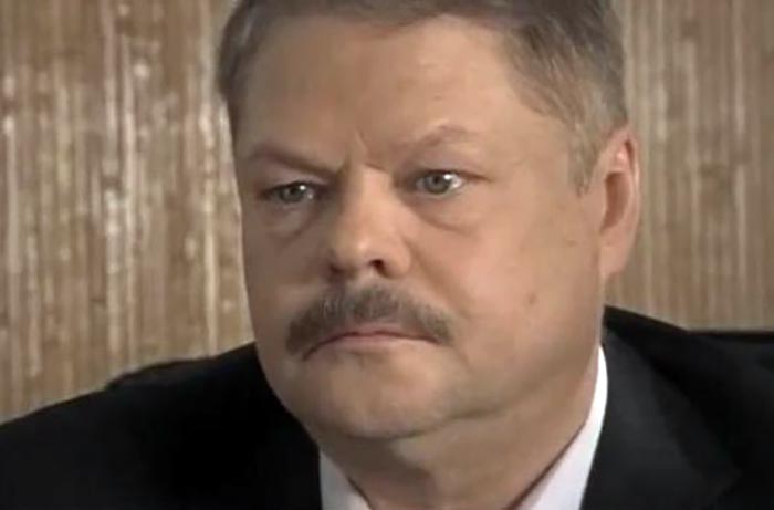 Евгений Пашин в сериале Остров ненужных людей