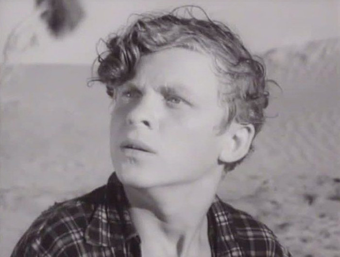 Евгений Супонев в фильме Случай в пустыне