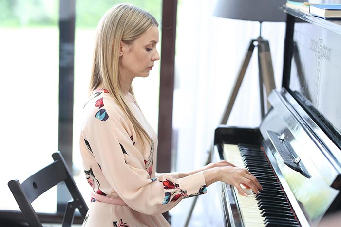 Евгения Лоза в сериале Пианистка