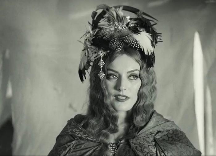 Эзги Мола в сериале Эршан Кунери