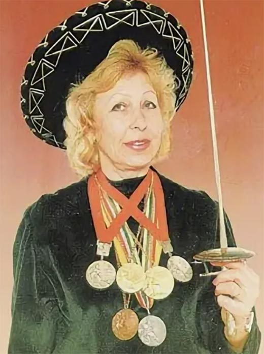 олимпийская чемпионка Елена Белова