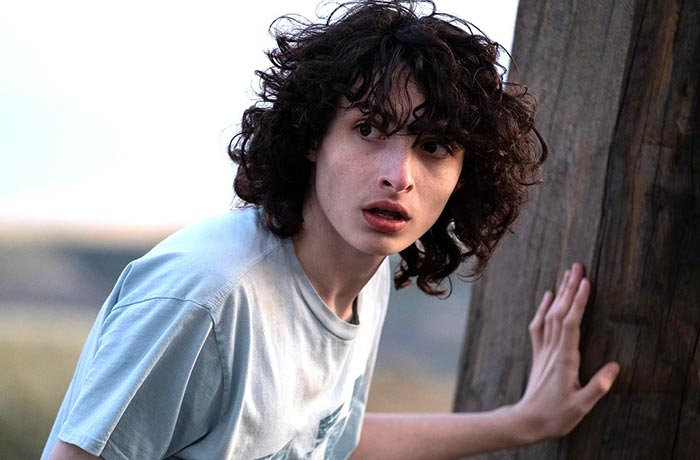 Финн Вулфард в фильме Адское лето