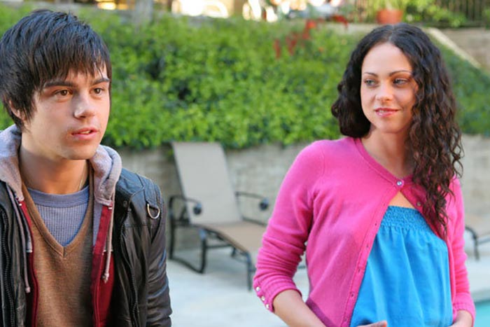 Фиона Дуриф в фильме Вечеринка в саду