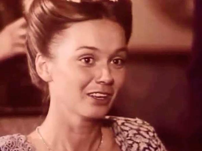 Галина Давыдова в фильме Кармелюк