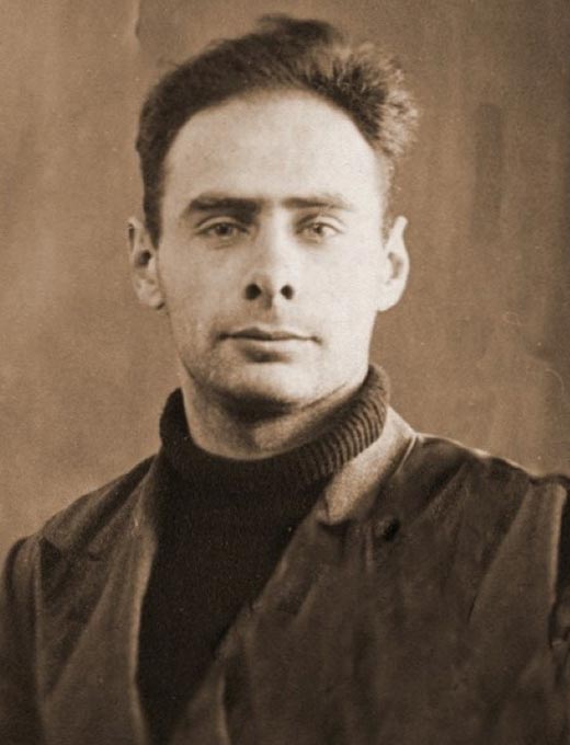 Георгий Флёров в молодости