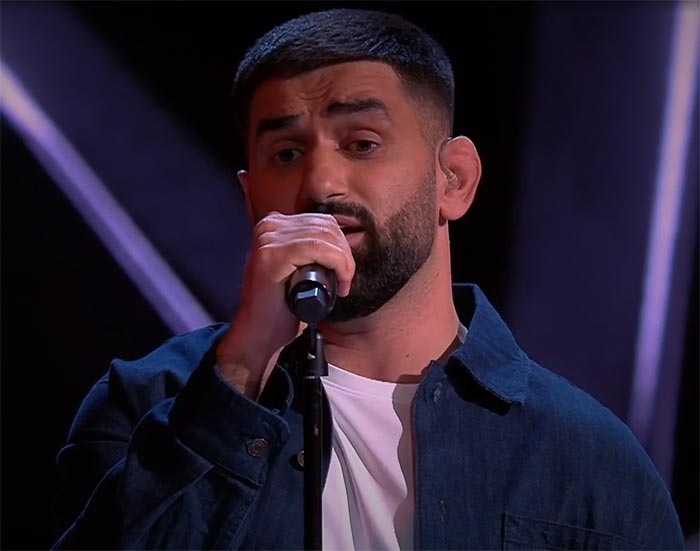 Георгий Гогичаев в шоу Голос