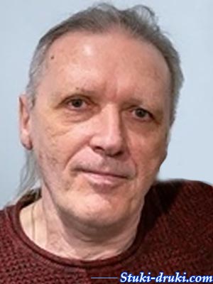 гитарист Александр Савельев