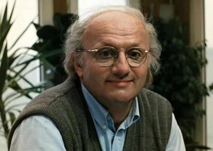 Григорий Дитятковский в фильме Полторы комнаты, или Сентиментальное путешествие на родину