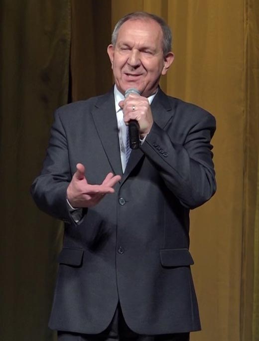 певец Григорий Пинясов