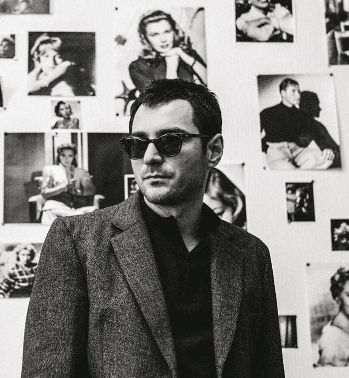 Гийом Марбек в фильме Новая волна