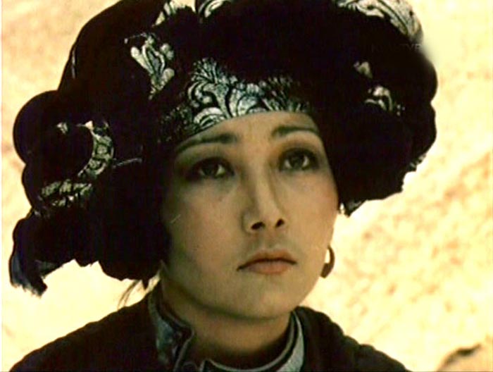 Гульча Ташбаева в фильме Телохранитель