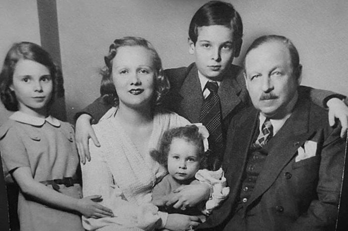 Имре Кальман и Вера Макинская с детьми