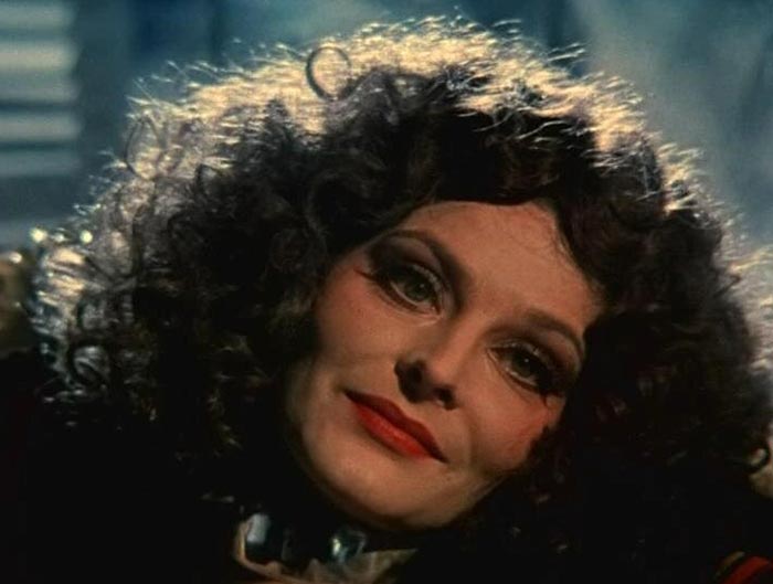 Ирена Кряузайте в фильме Отель «У погибшего альпиниста»