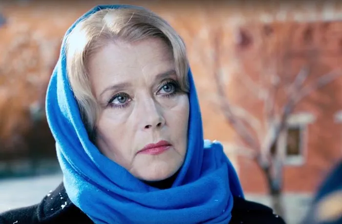 Ирина Алферова в фильме Ёлки-2