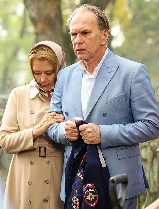 Ирина Алферова в фильме Старые шишки