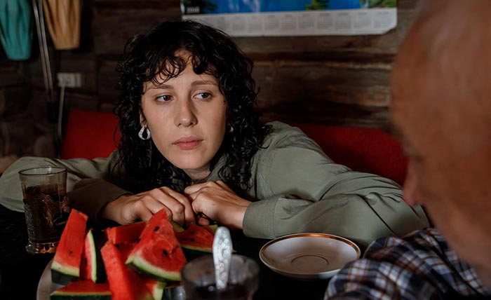 Ирина Горбачева в фильме Говорит Земля!