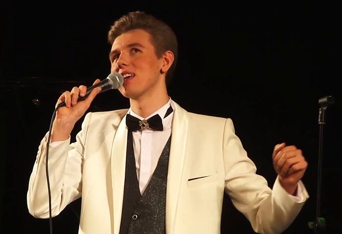 певец Иван Кураев