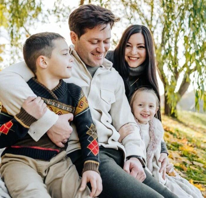 Иван Пышненко с женой Ольгой и детьми