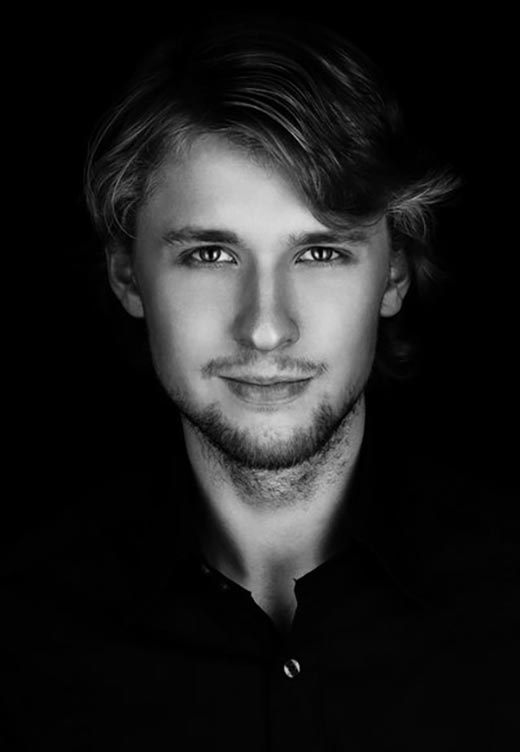 мастер дубляжа и озвучивания Иван Жарков